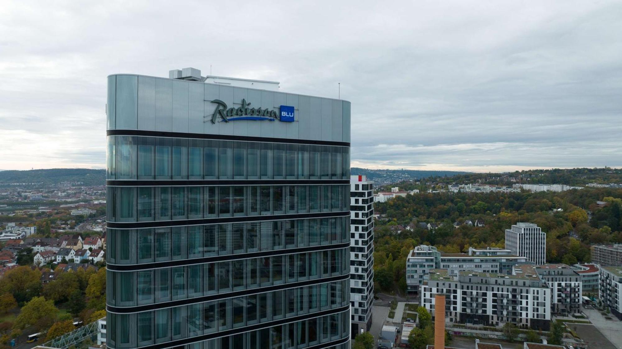 Radisson Blu Hotel At Porsche Design Tower Stuttgart Eksteriør billede