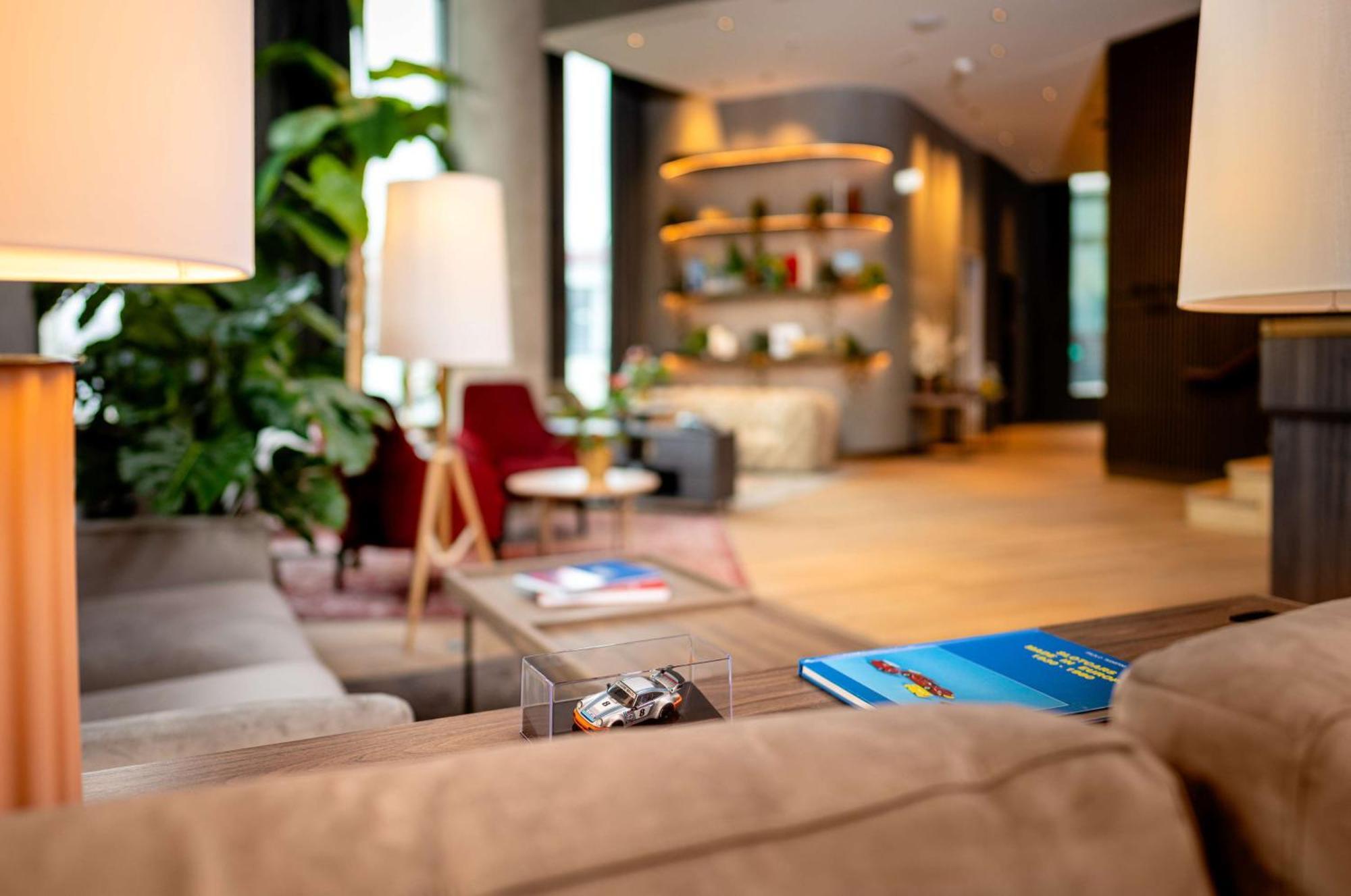 Radisson Blu Hotel At Porsche Design Tower Stuttgart Eksteriør billede