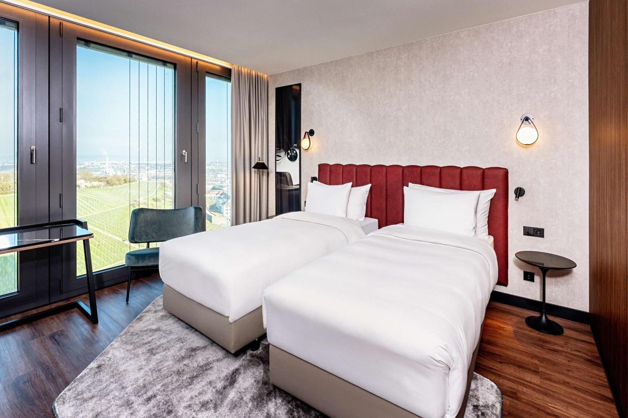 Radisson Blu Hotel At Porsche Design Tower Stuttgart Eksteriør billede