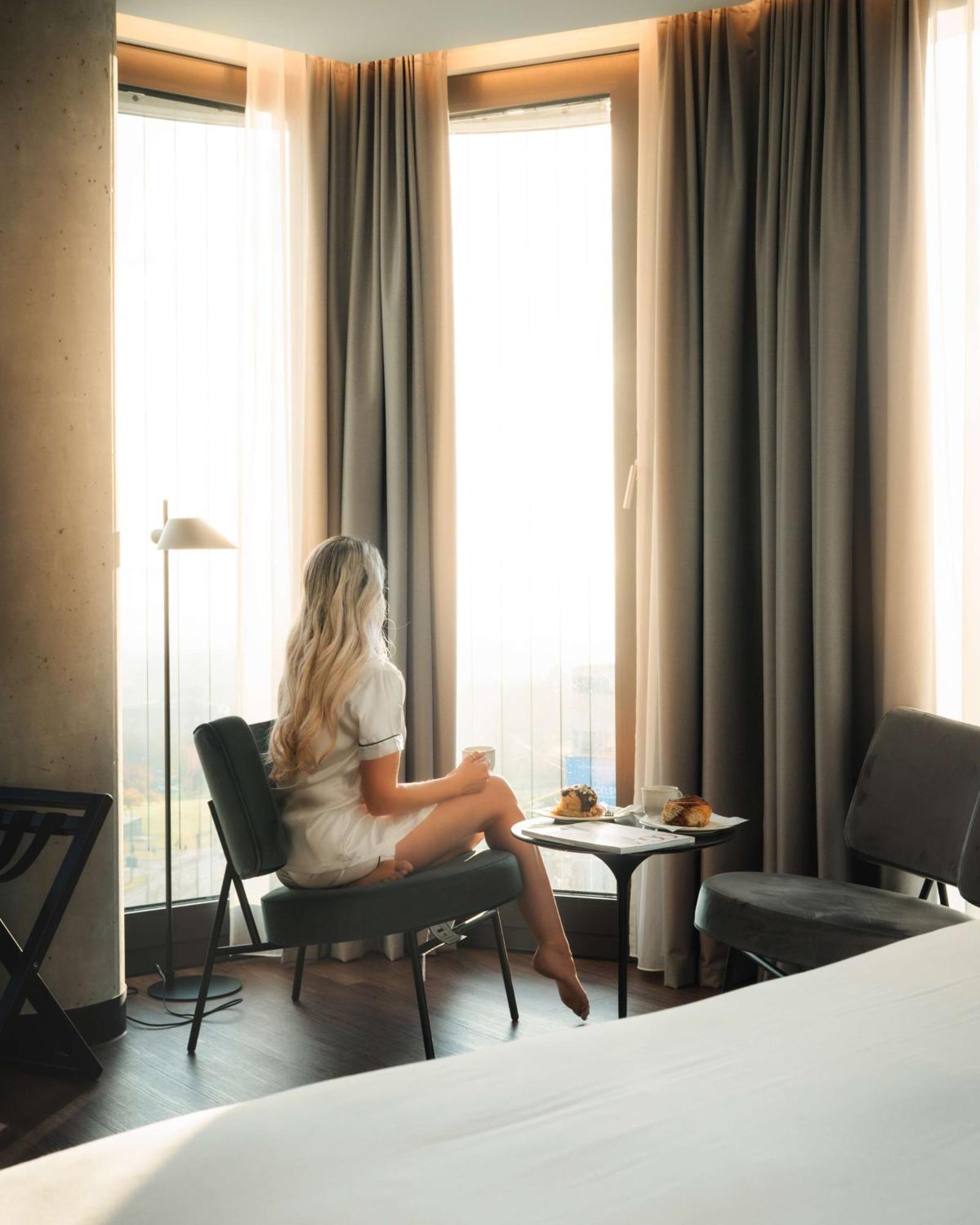Radisson Blu Hotel At Porsche Design Tower Stuttgart Eksteriør billede