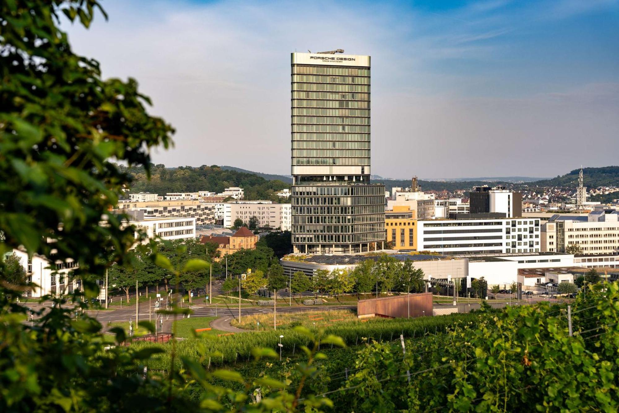 Radisson Blu Hotel At Porsche Design Tower Stuttgart Eksteriør billede